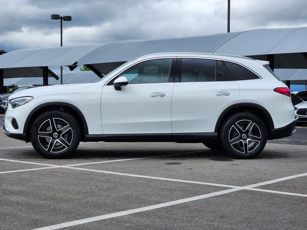New 2026 Polar White Mercedes-Benz GLC300 4MATIC® image 5
