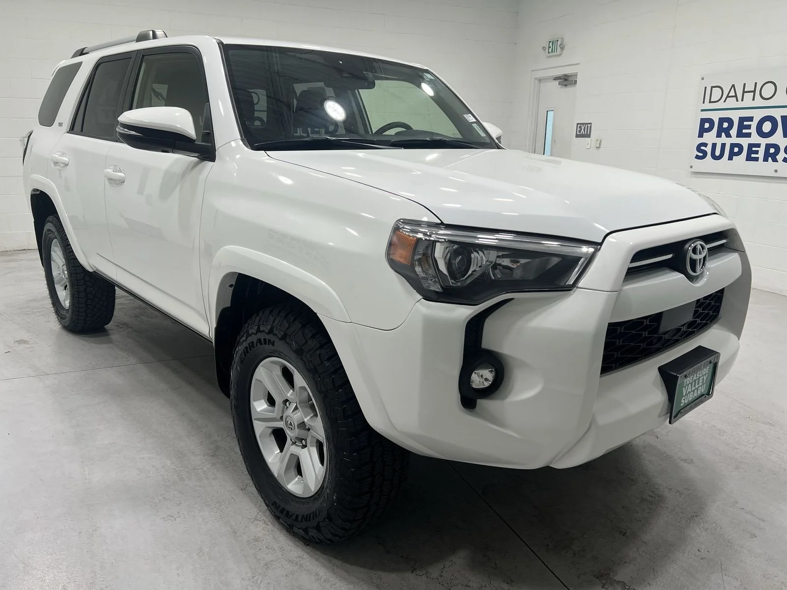 Used 2021 White Toyota SR5 Premium image 2