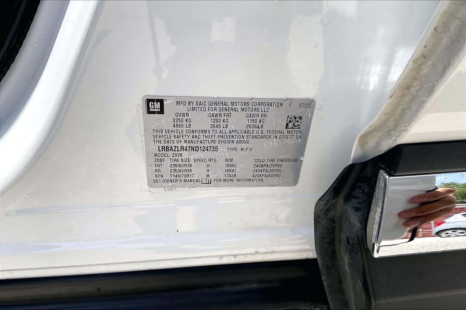 Used 2022 Summit White Buick Preferred image 34