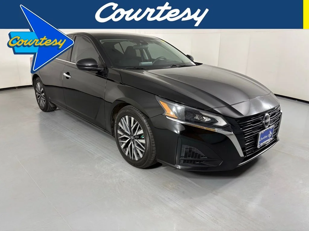 2023 Nissan Altima SV