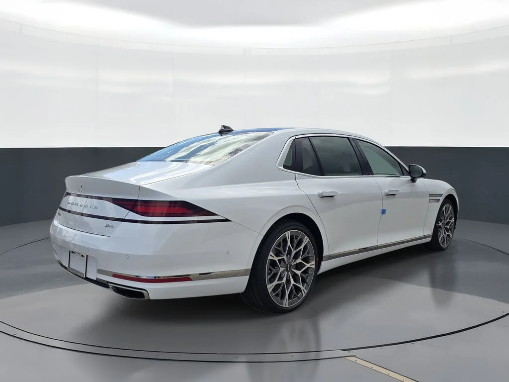 New 2026 White Genesis 3.5T e-SC image 3