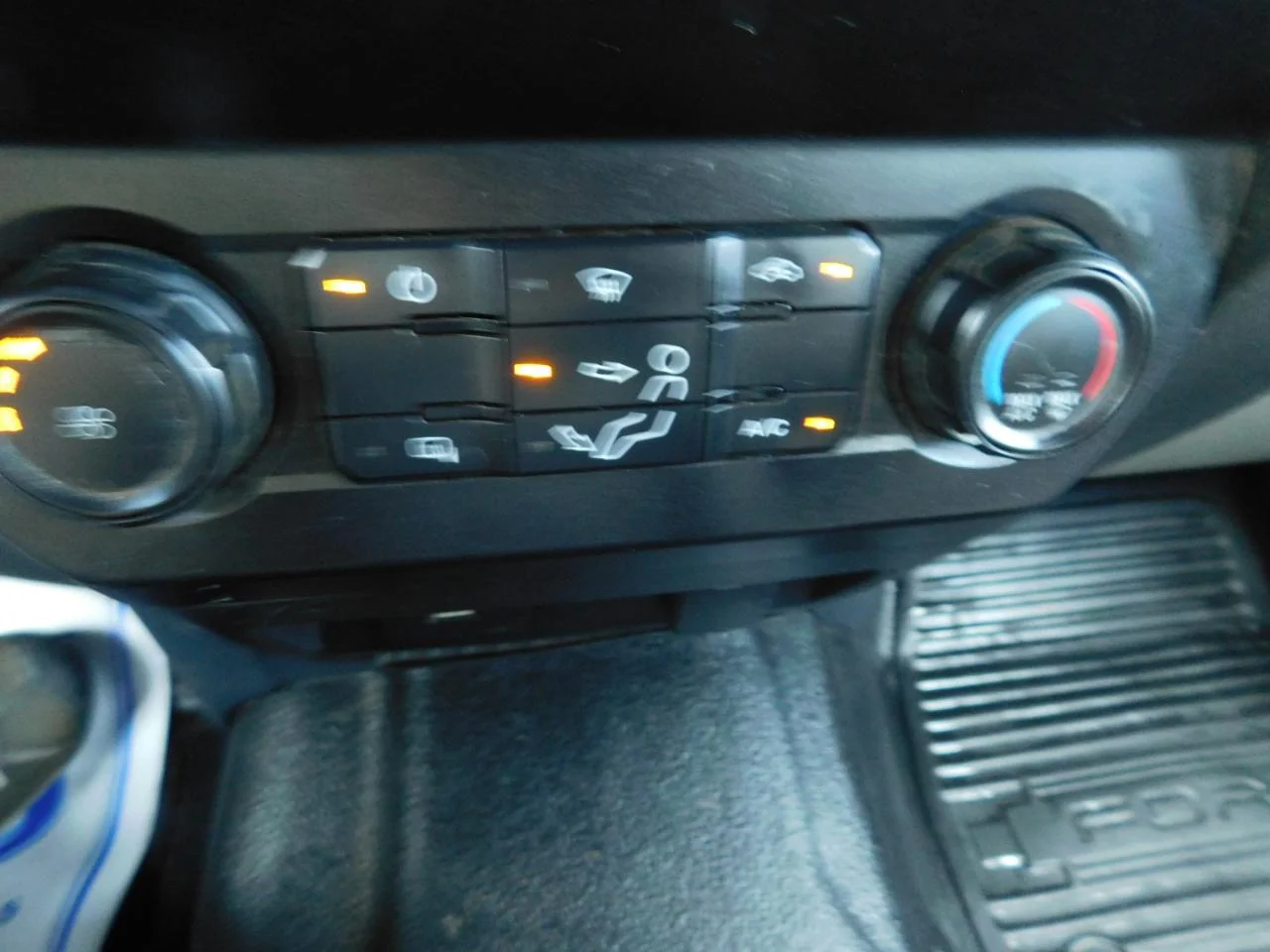 Used 2022 White Ford XL 4WD Crew Cab 6.75 ft Box image 37