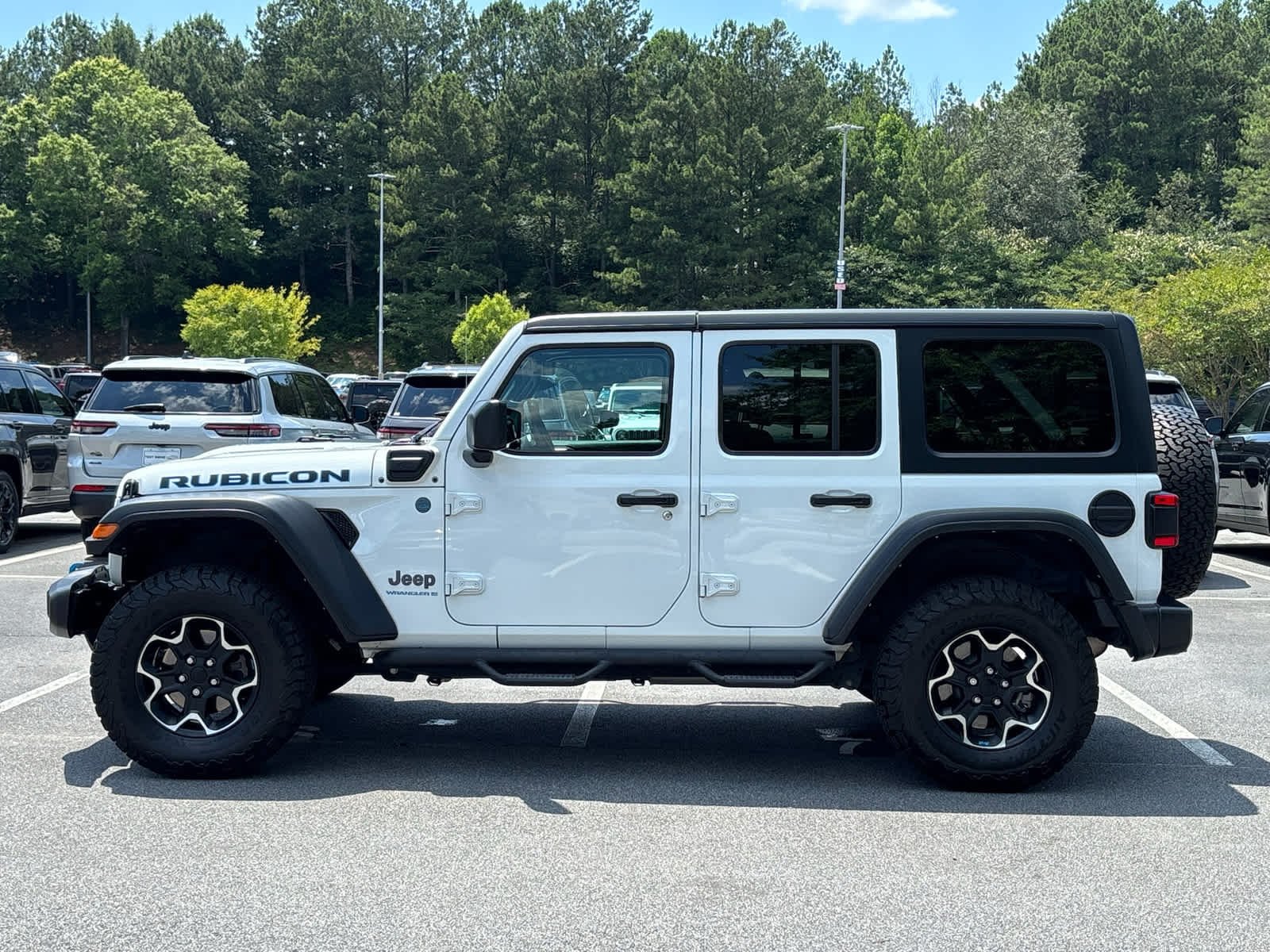 Used 2023 Bright White Clearcoat Jeep Rubicon image 8