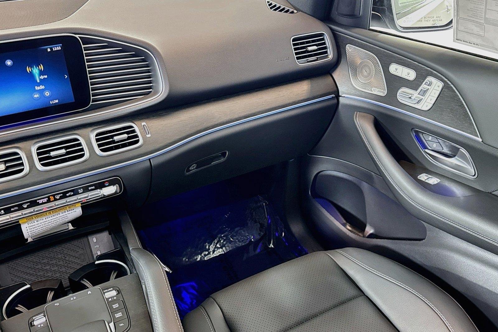 New 2026 Manufaktur Moonlight White Magno Mercedes-Benz GLE 450 image 21
