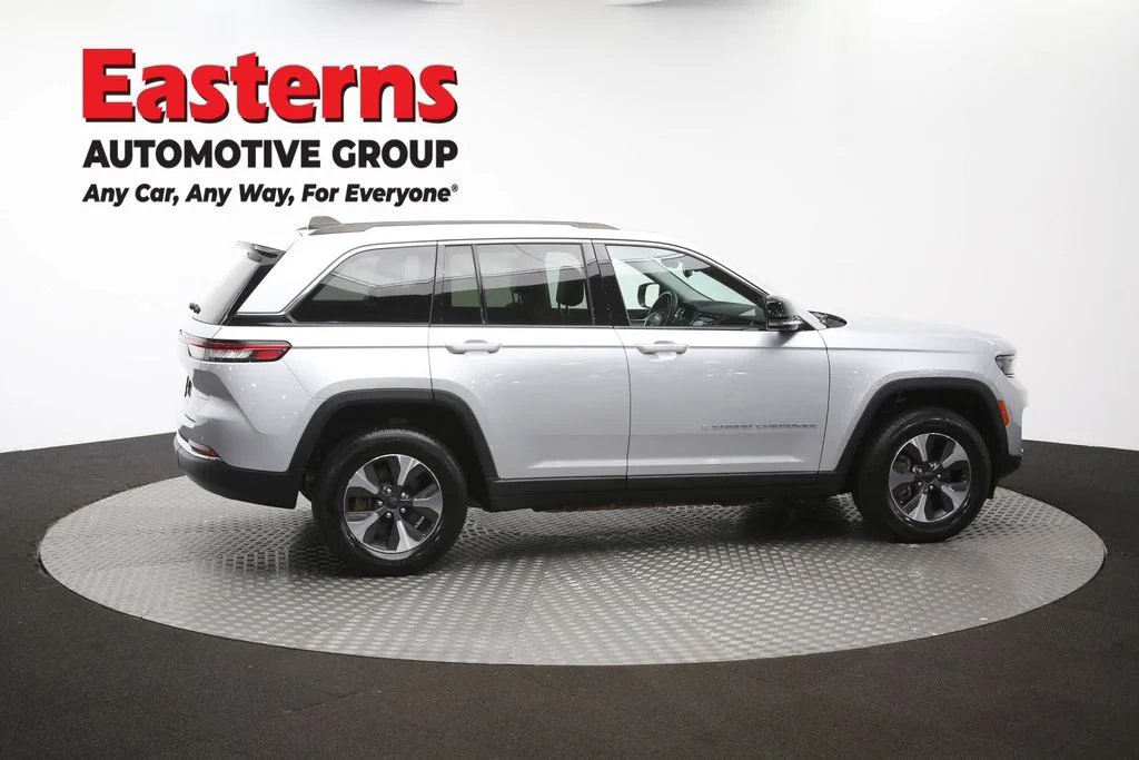 Used 2022 Silver Jeep 4xe image 47
