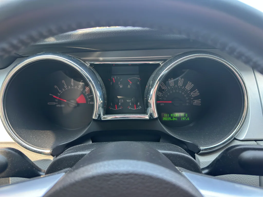 Used 2006 Performance White Clearcoat Ford GT Premium image 19