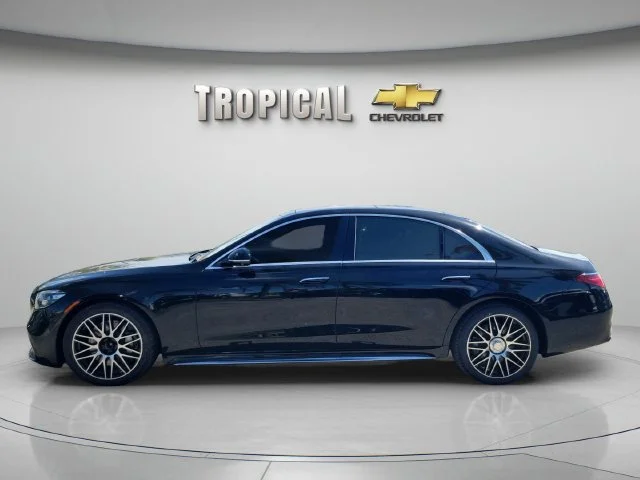 Used 2022 Black Mercedes-Benz S 580 image 3