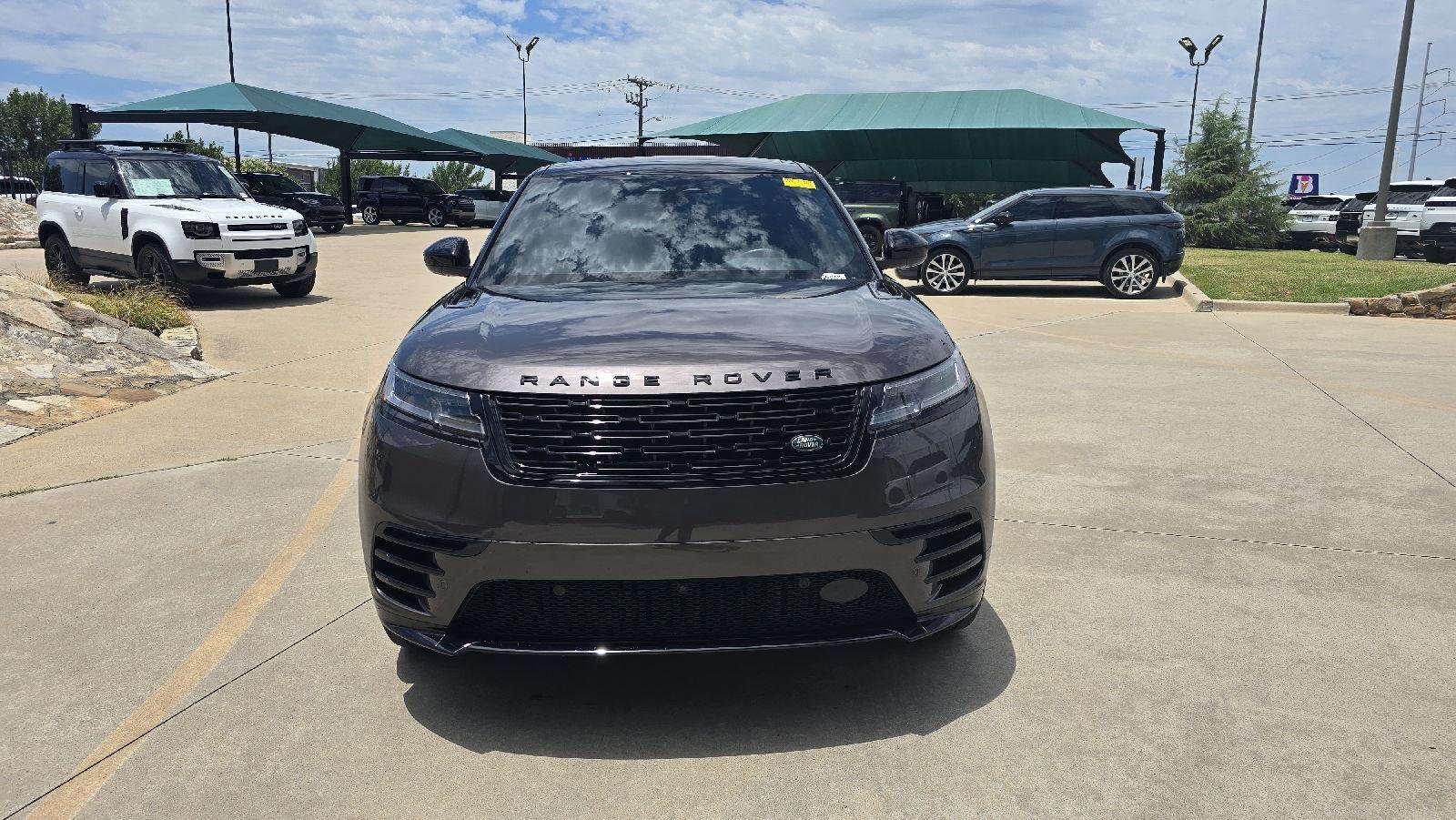 Used 2025 Charente Grey Land Rover Dynamic SE image 6