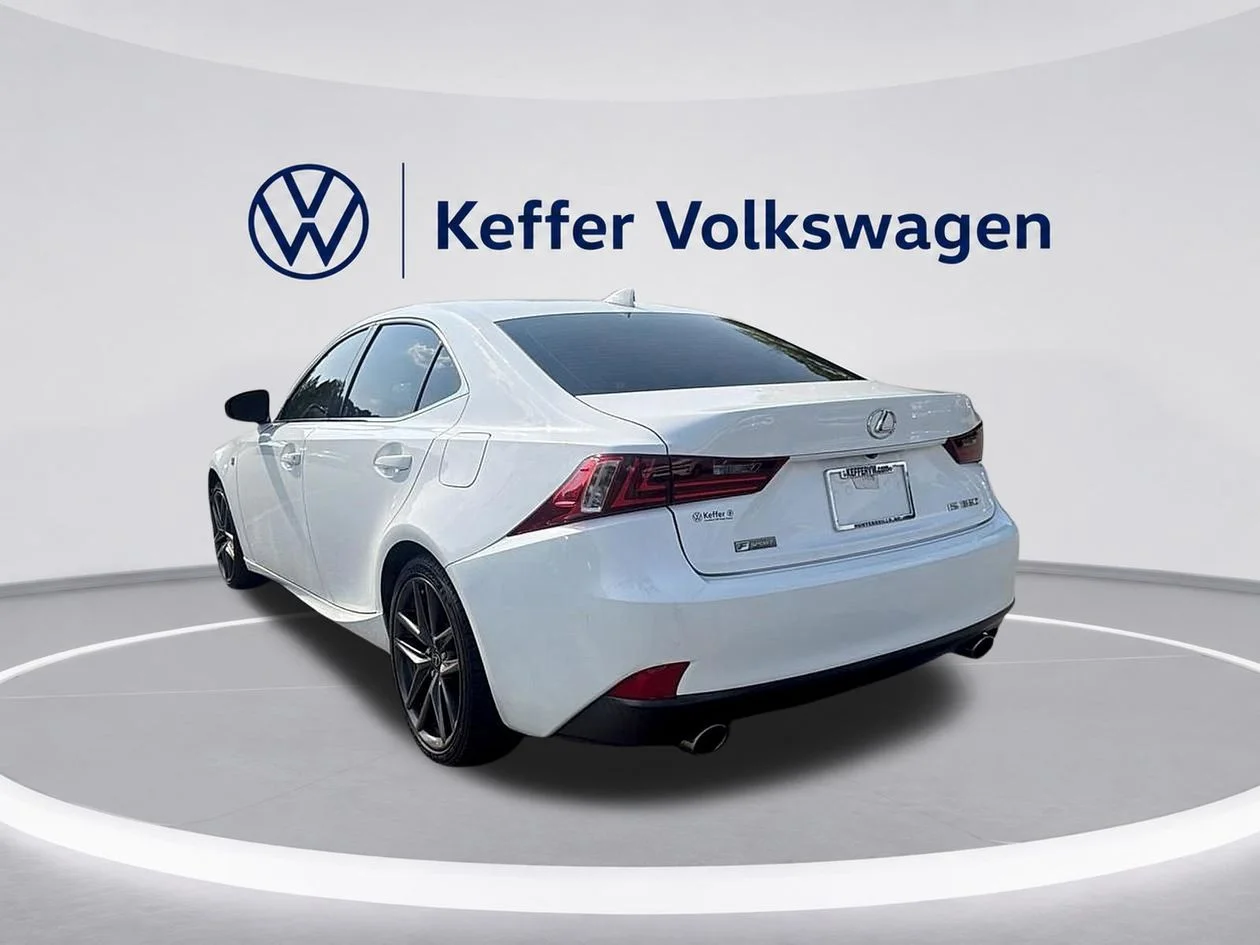 Used 2016  Lexus 350 image 3
