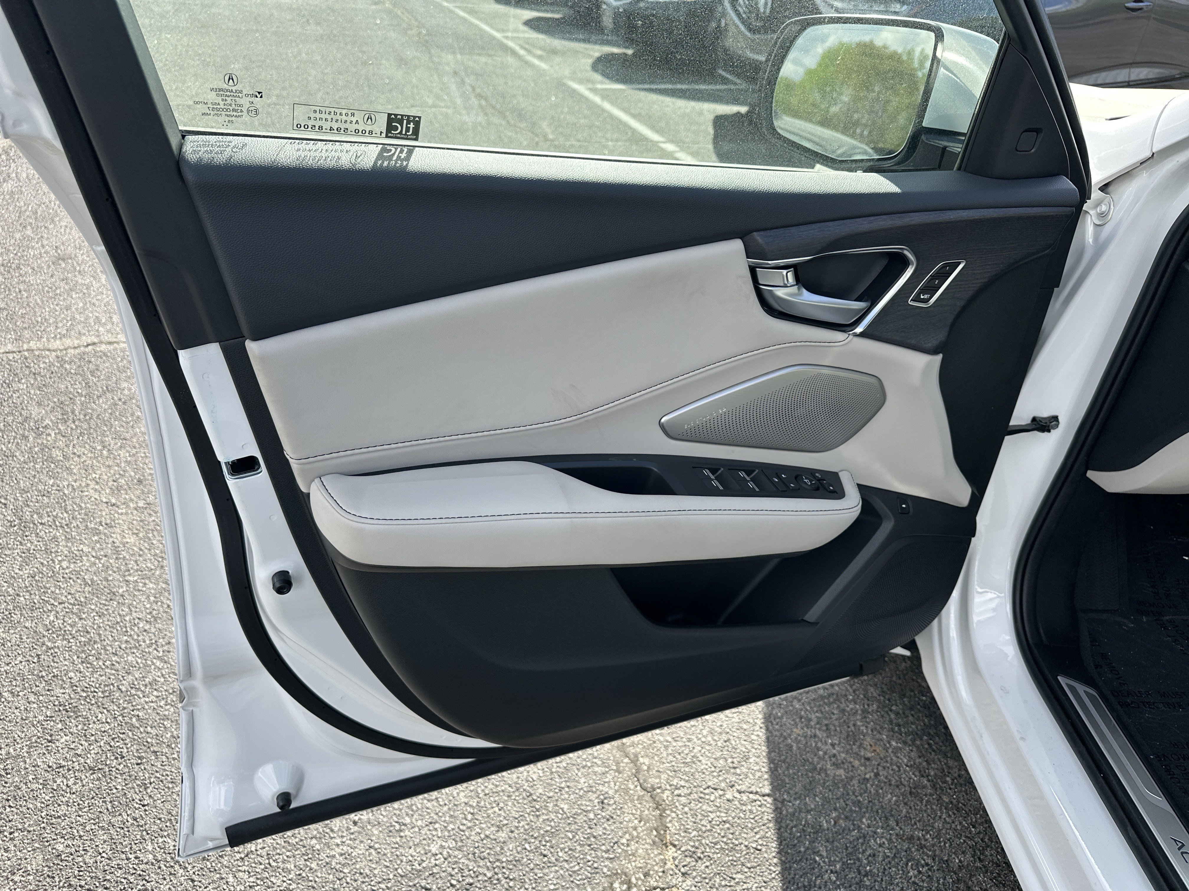 New 2026 Platinum White Pearl Acura w/Advance Package image 10