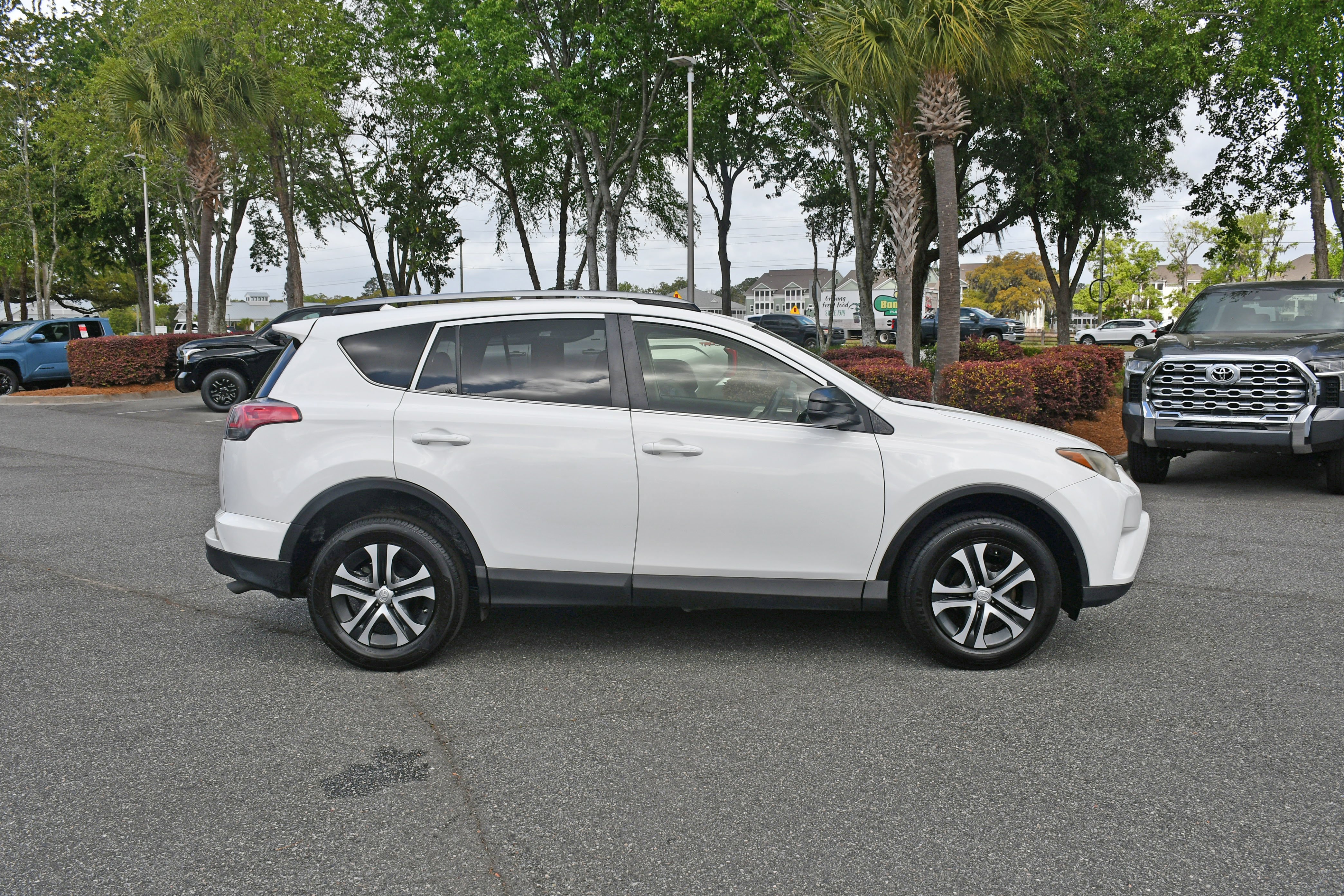 Used 2017 White Toyota LE image 4