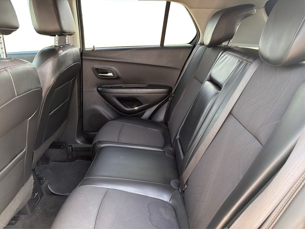 2022 Chevrolet Trax LT - Photo 11