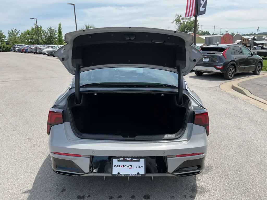 Used 2025 Wolf Gray Kia GT-Line image 15