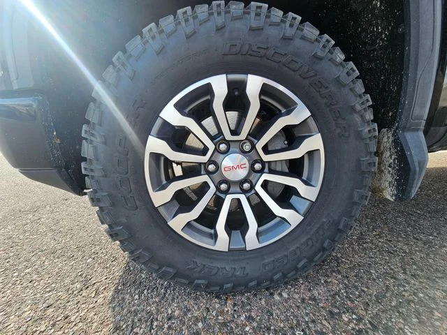 Used 2022  GMC AT4 image 20