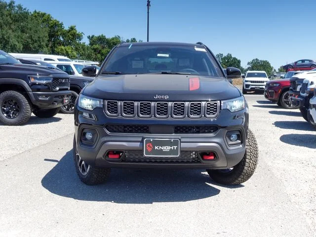 New 2026 Diamond Black Crystal Pearl-Coat Exterior Paint Jeep Trailhawk image 2