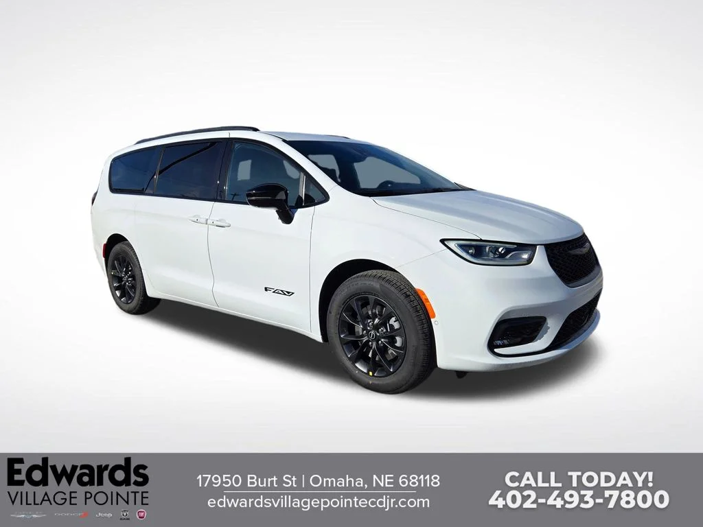 2026 Chrysler Pacifica Select AWD's photo