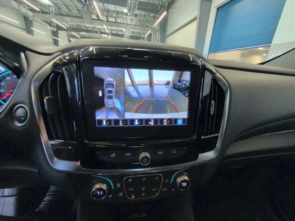 Used 2023 SUMMIT WHITE Chevrolet RS image 16