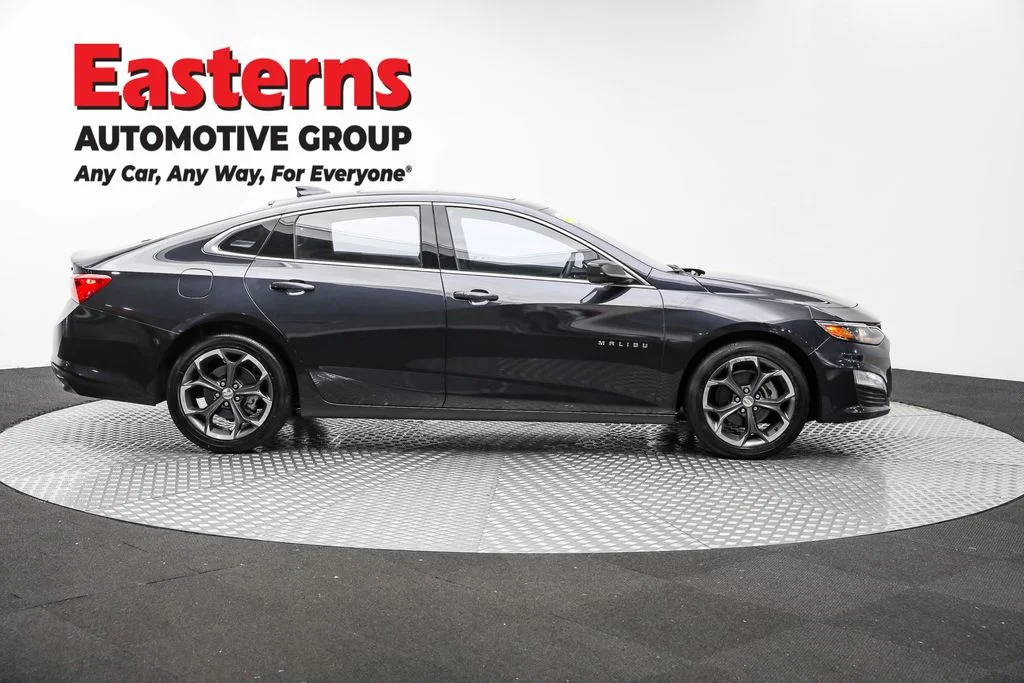 Used 2023 Gray Chevrolet LT image 4