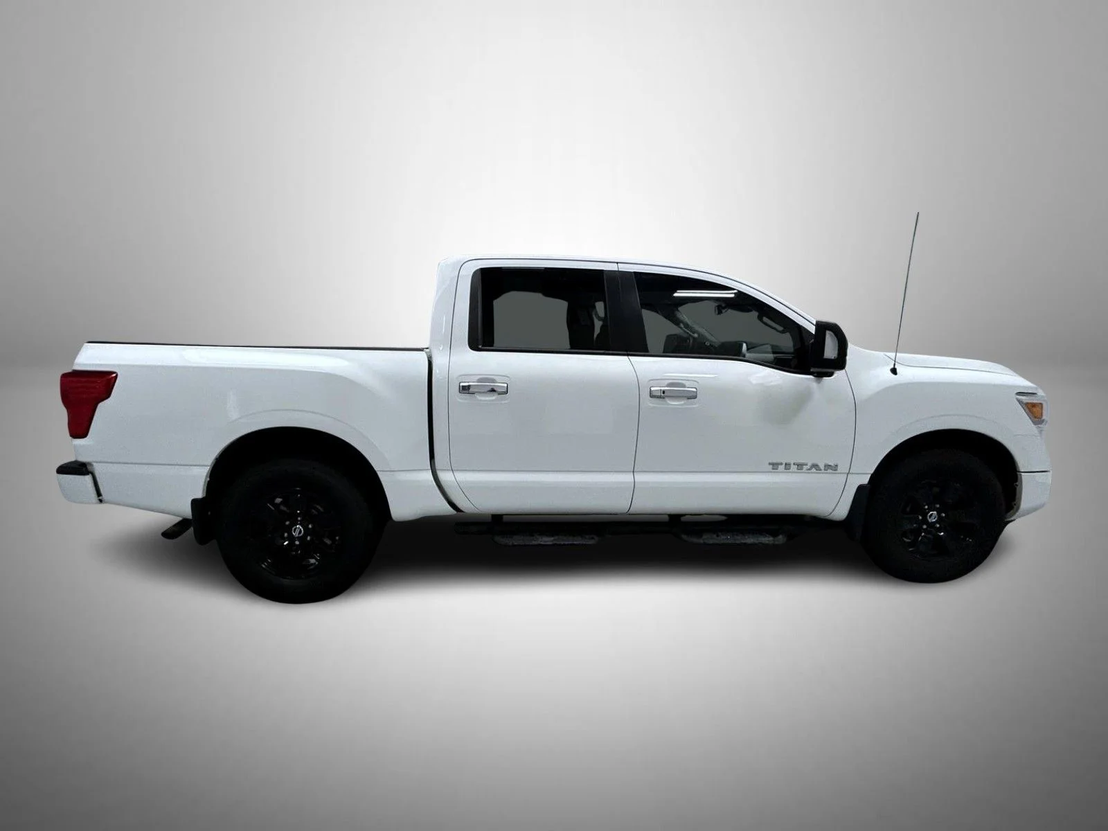 Used 2021 White Nissan SV image 4