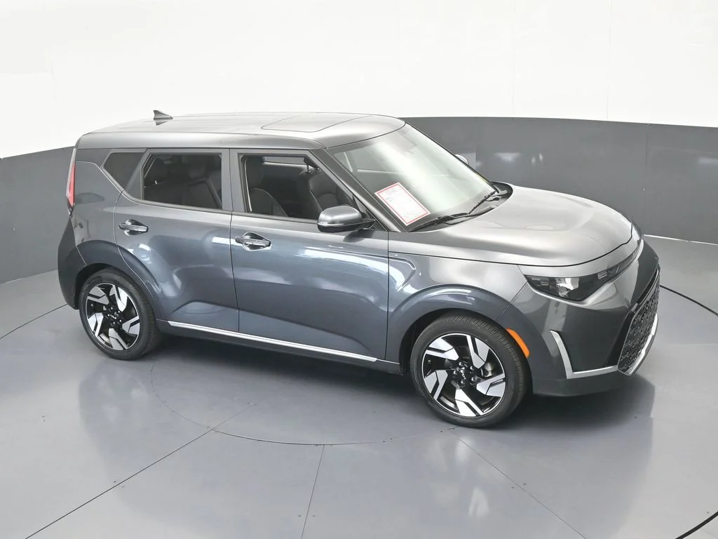 Used 2024 Gravity Gray Kia GT-Line image 49