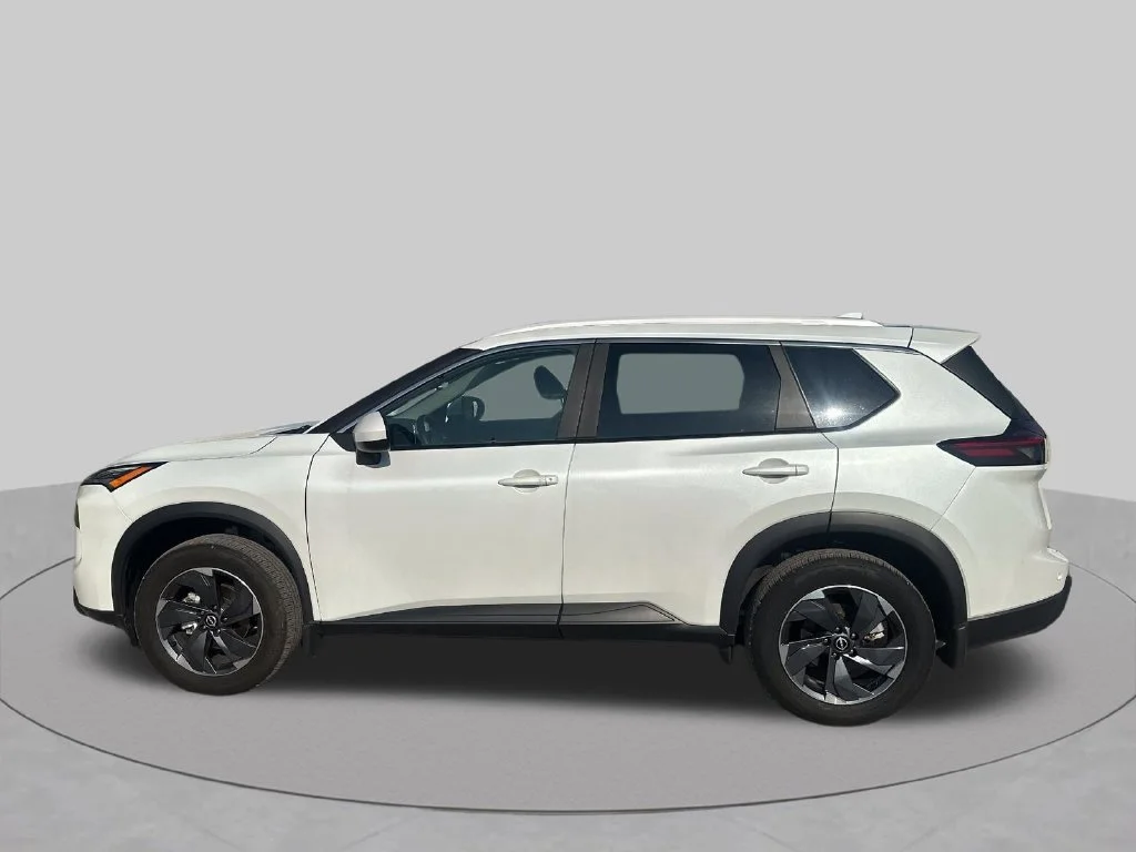 Used 2025 White Nissan SV image 35