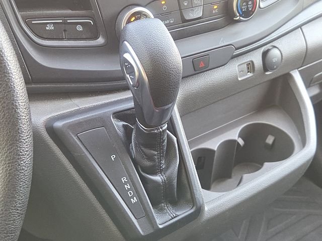 Used 2025 Oxford White Ford Base image 17