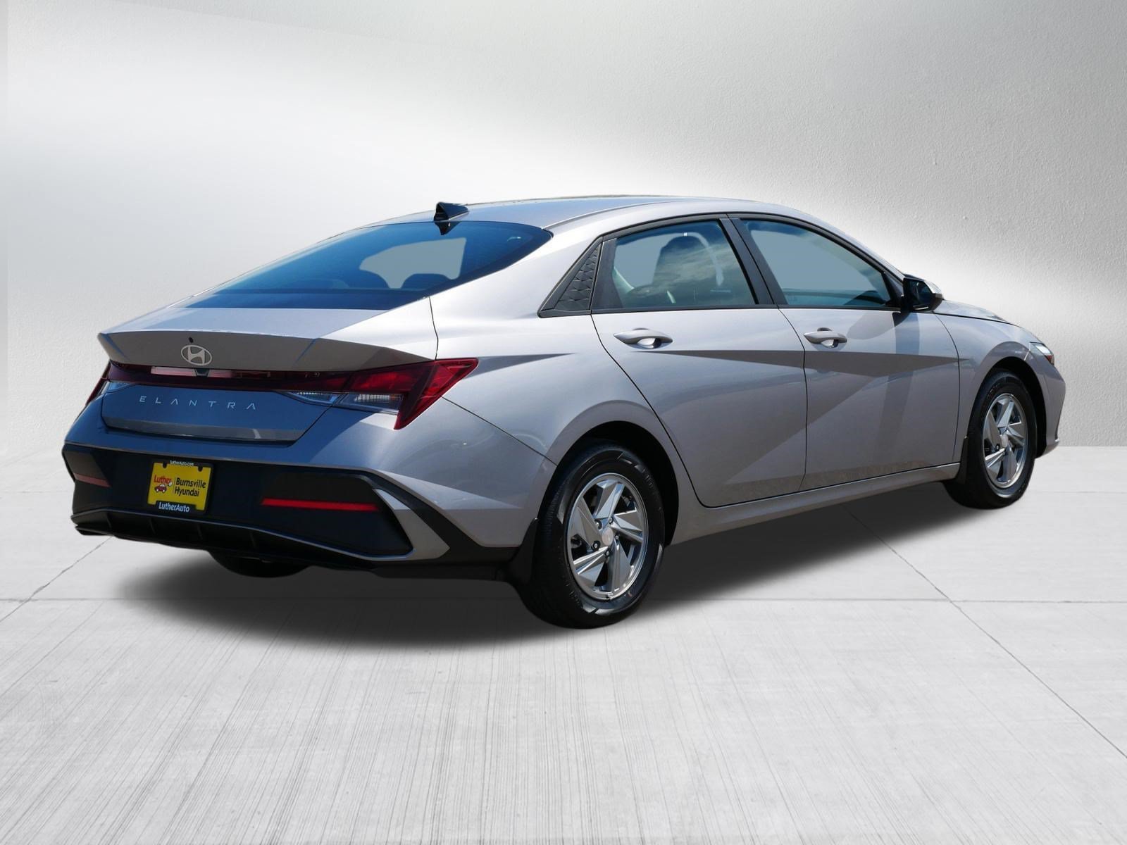 Certified Used 2026 Fluid Metal Hyundai SE image 7