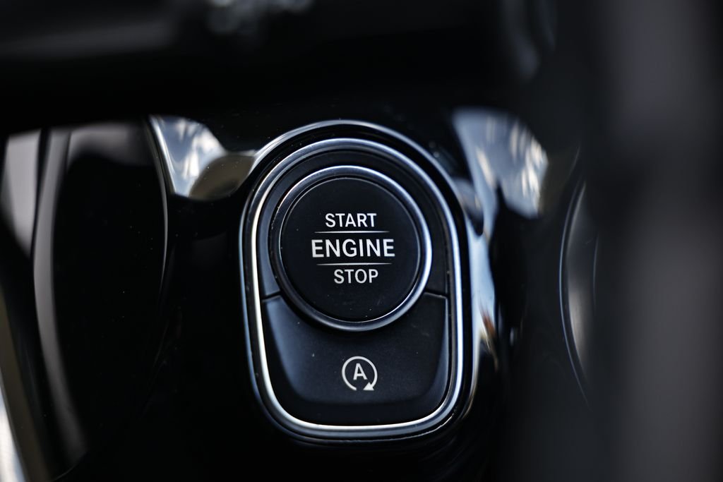Used 2021 Cosmos Black Metallic Mercedes-Benz GLA 250 image 32
