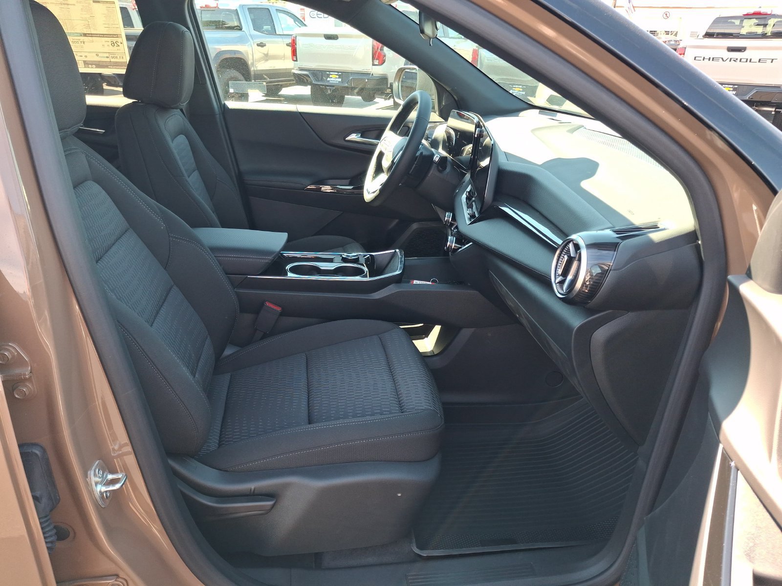 2027 Chevrolet Equinox LT - Photo 20