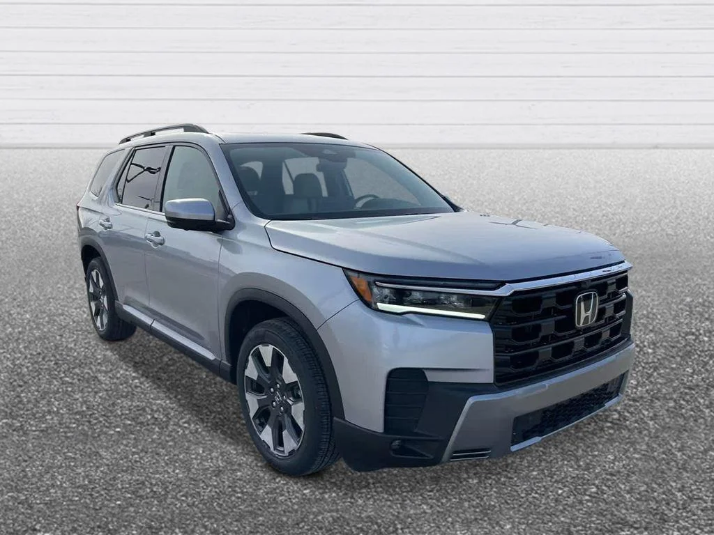 New 2026 Solar Silver Metallic Honda Touring image 7