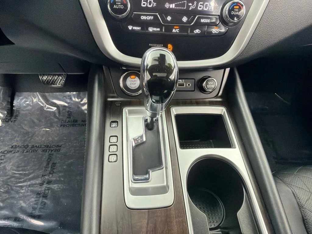 Used 2021 Gray Nissan Platinum image 13