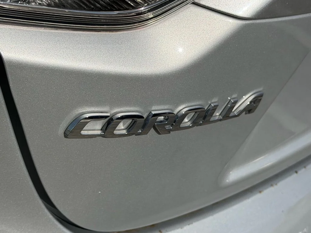 Used 2021 Silver Toyota LE image 14