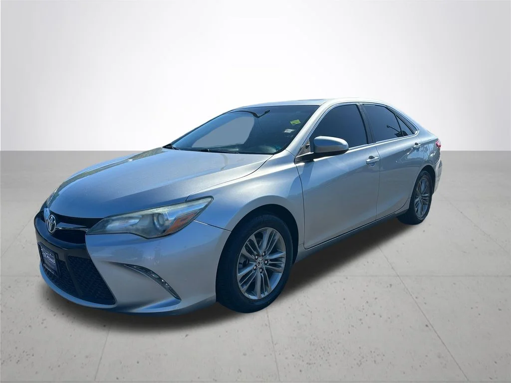 Used 2016 Silver Toyota SE image 2