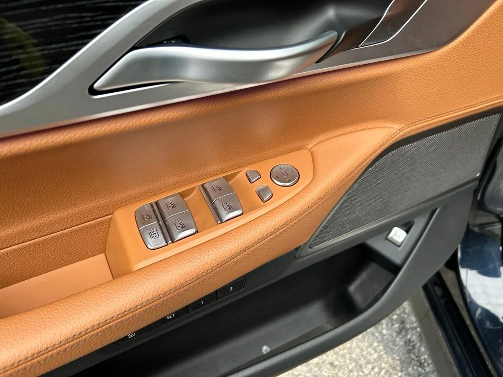 Used 2021 Black BMW 740i image 13
