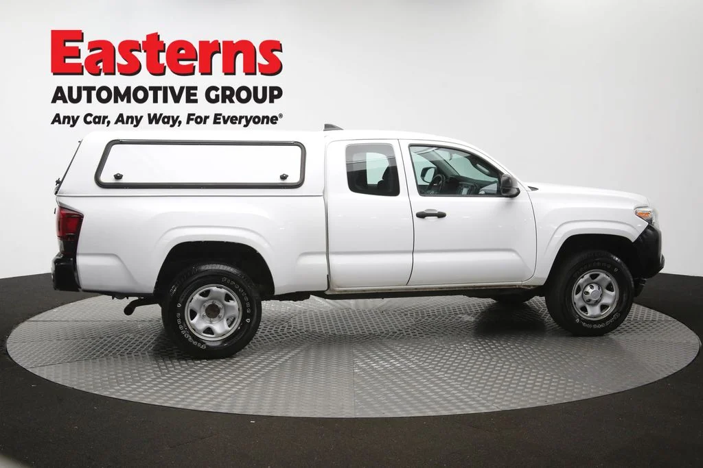 Used 2018 White Toyota SR image 42