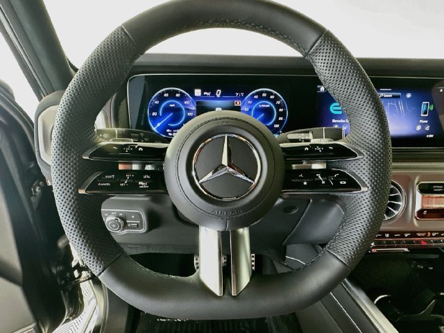 New 2027 MANUFAKTUR Night Black Magno Mercedes-Benz G 580 image 11