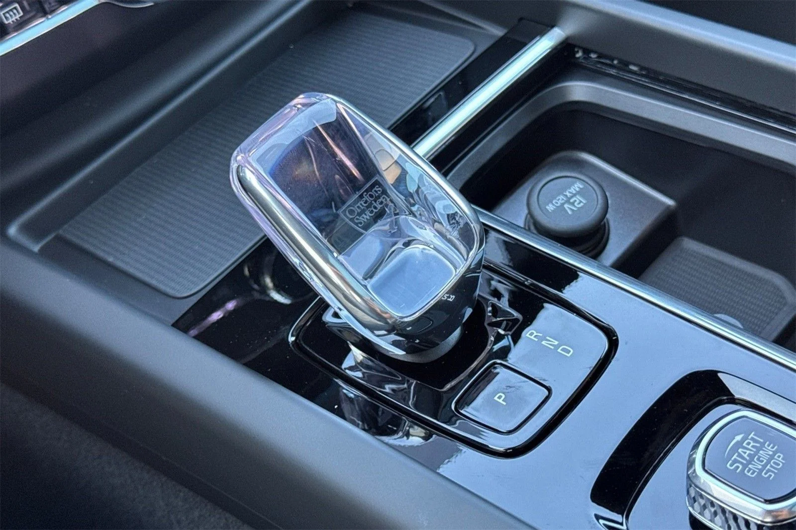 2026 Volvo XC60 Plus - Photo 23