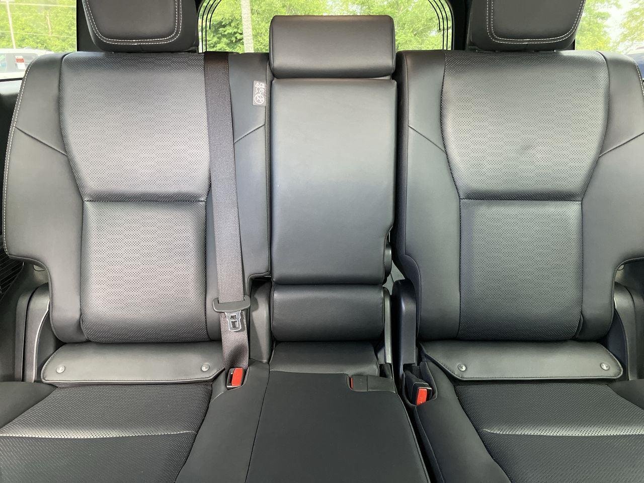 Used 2025 Silver (Meteor Shower) Toyota Base image 36