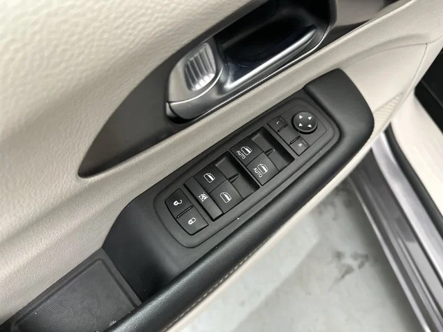 Used 2023 Gray Chrysler Touring L image 18