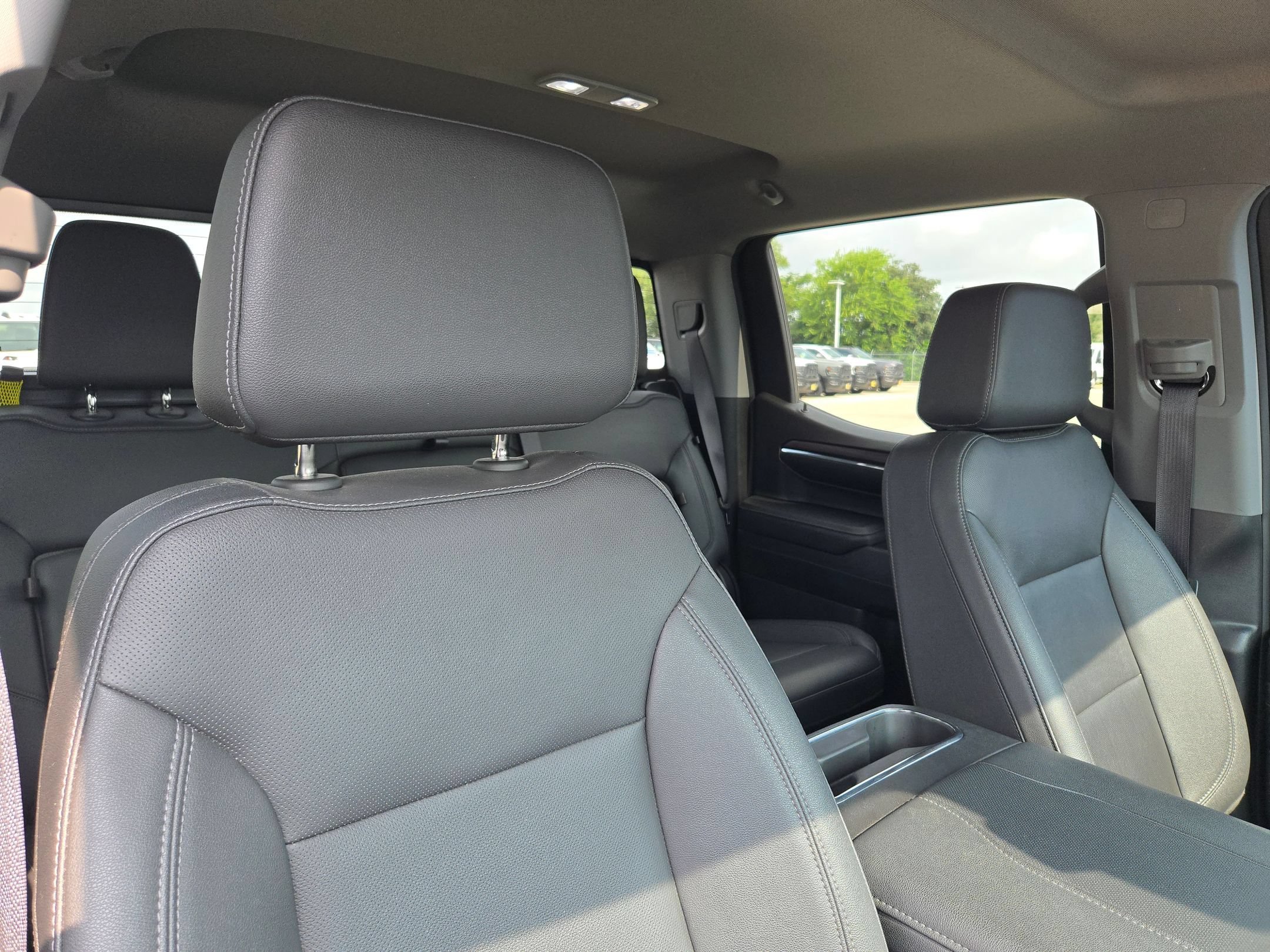 Certified Used 2024 Onyx Black GMC SLT image 30