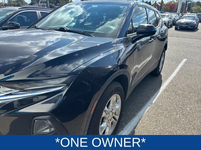 Used 2019 BLACK Chevrolet L image 2