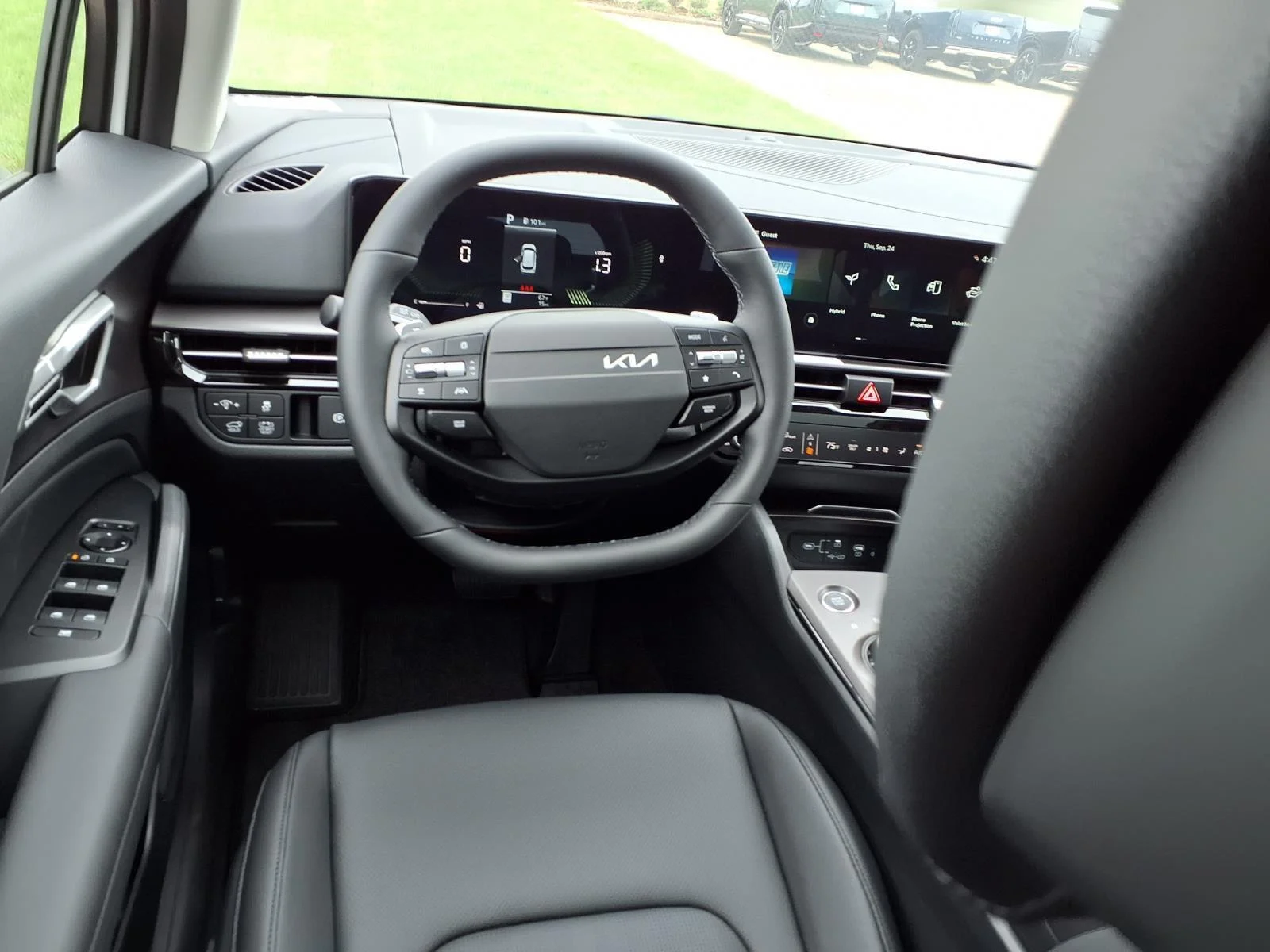 New 2027 Snow White Pearl Kia EX image 3