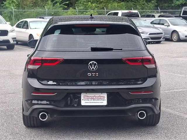 Used 2024  Volkswagen Autobahn image 3