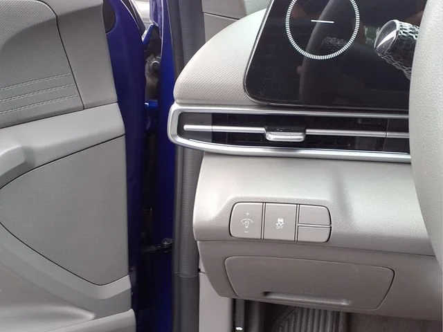 Used 2024  Hyundai SEL image 13