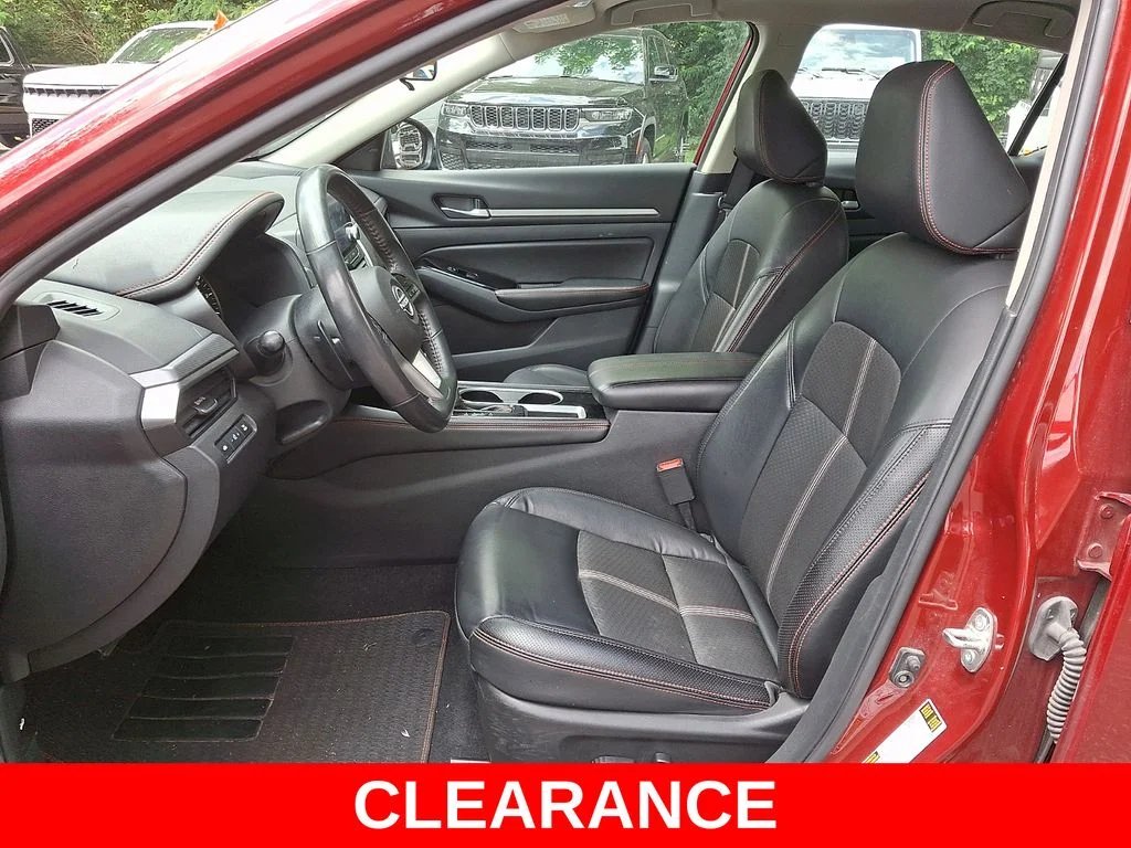 Used 2024 Red Nissan 2.5 SR image 14