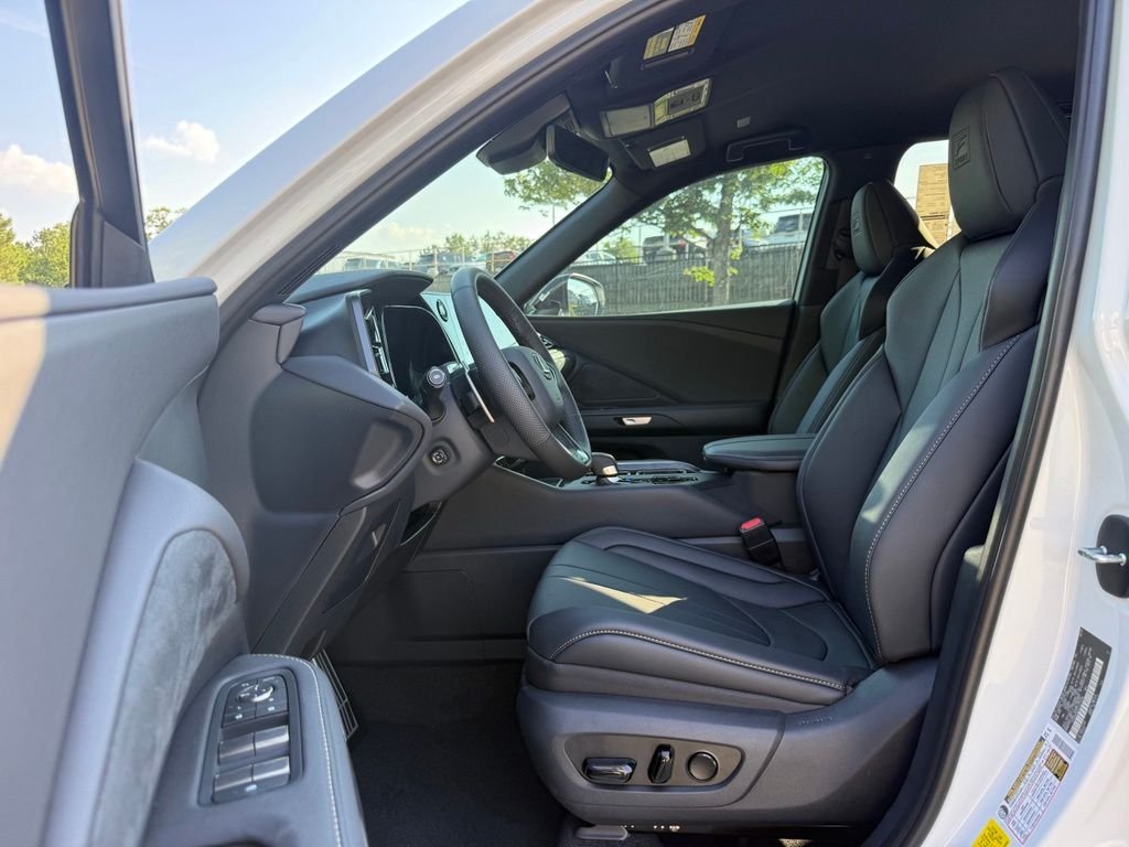 New 2026 Wind Chill Pearl Lexus TX 500h F SPORT PERFORMANCE PREMIUM AWD image 18