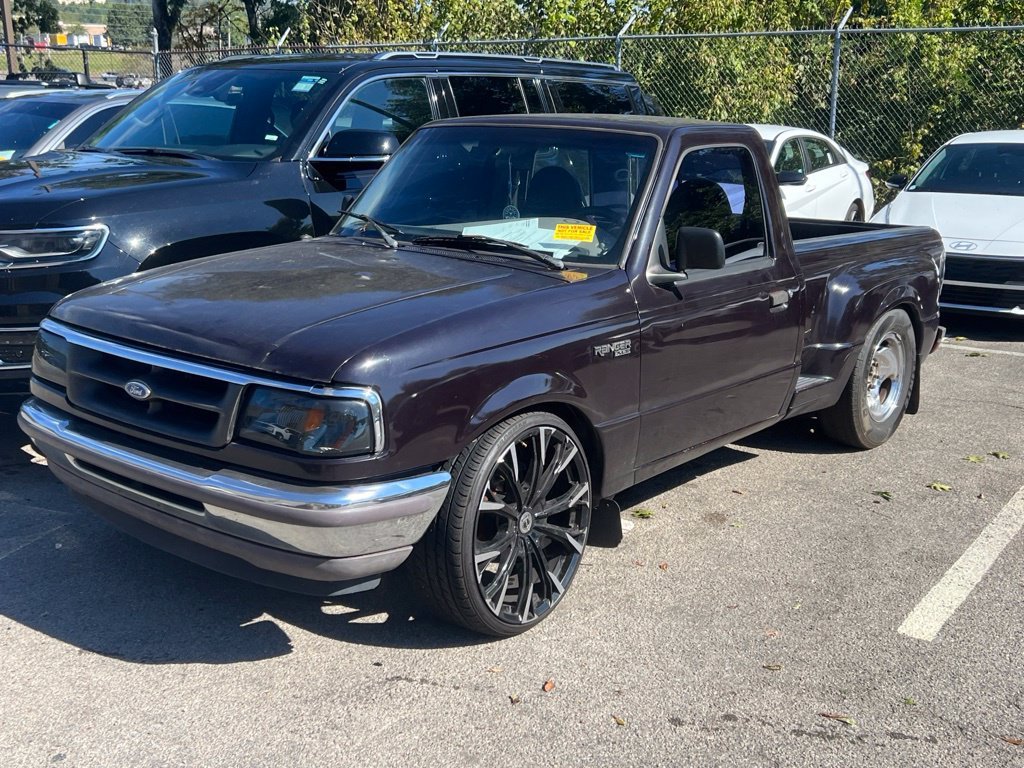 Used 1997  Ford Splash image 1