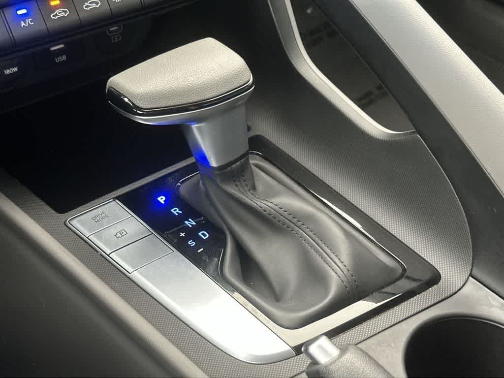 Used 2024 Fluid Metal Hyundai SE image 21