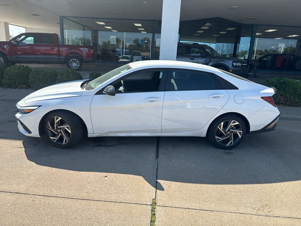 Used 2025 Serenity White Hyundai SEL Sport image 9