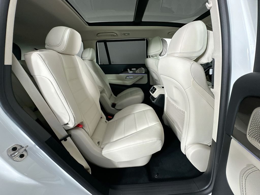 New 2026 Polar White Mercedes-Benz GLS 450 image 30